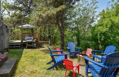 Beautiful Home Close to Ponds and Beach - Photo 4