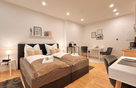 BELLAHOMES Apartments, Ground Floor, Aircondition, Private Parking, Airport 30 min - Foto 1