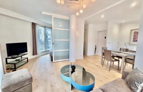 Luxury Paris Apt, Eiffel View, Golden Triangle - Photo 5