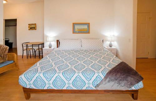 Cozy Oceanview! by OceanviewHotTubs Oceanfront! Shelter Cove, CA Tesla EV station - Foto 9