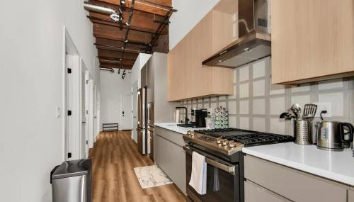 River North Rooftop With In and Out Parking 1 - Foto 4