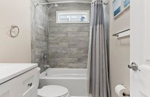 Spectacular 3 BR Condo One Block to the Beach - Foto 14