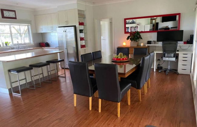 Killy Dora Beachside Escape Pet Wheelchair Friendly A Modern Coastal Retreat With Accessibility in Mind - Foto 7