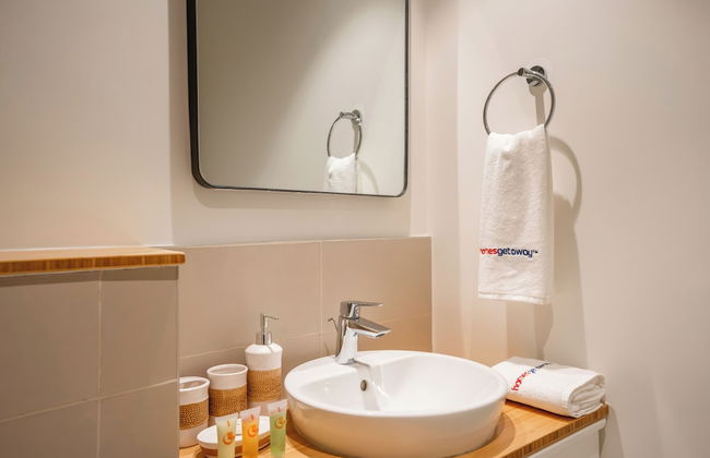 Luxury Brand New 2BR Apt at Dubai Hills - Photo 19