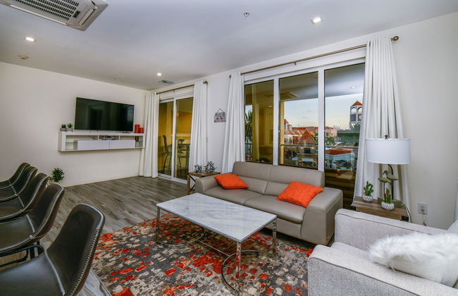 Luxury 2-bedroom Condo Right on the Strip in Palm Beach - Foto 14