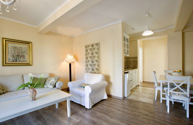 Marinero Apartments - Photo 13