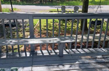 Fun Home in Pocono with Gameroom-Firpit-BBQ Grill-TV and AC in all rooms - Foto 57