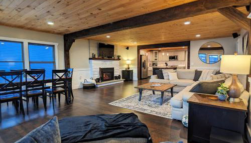Modern Lakefront Retreat Near Brooklyn and Jackson Michigan - Photo 1, minibar