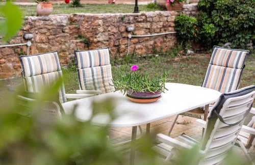 Aroma Accommodations - Photo 22