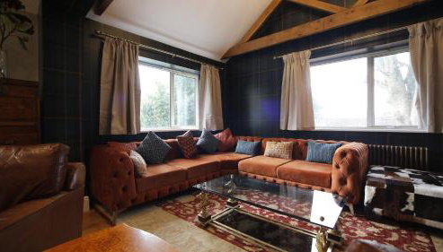 Polo Lodge - Coates, Cirencester - Photo 2