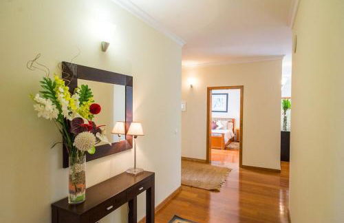 Luxury villa with private heated pool, garden and views of the sea and mountains. - Photo 27