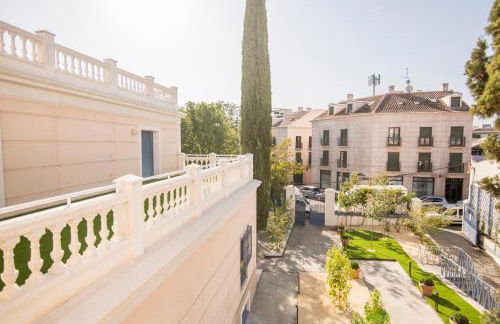 Apartamentos Plaza de Santiago - Estudios Turisticos - 1 LLAVE - Foto 5