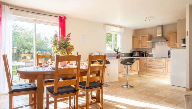 Kitchen / Dining Room