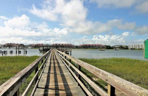 Water's Edge 103 - Bright 3BR/3BA Townhome - Pool - Fishing Dock - Foto 11