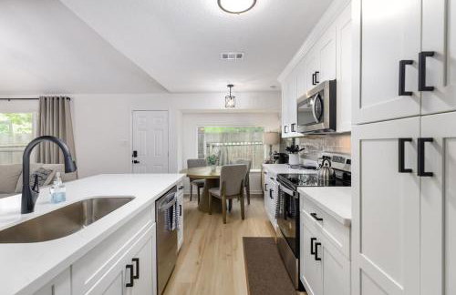 Comfortable Poker House Near Kalahari & Dell Diamond - Foto 19