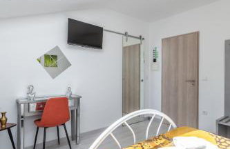 Crestuma Bright Apartment, by Hopstays - Photo 23