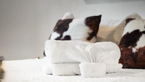 Modern Mountain Escape Sleeps Large Groups - Foto 5