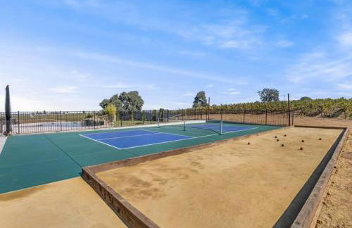 Luxury 4 Acre Estate - Pickleball, Pool, Hot Tub! - Foto 40