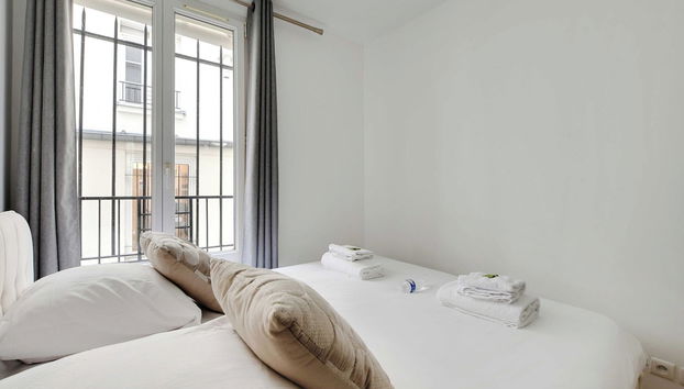 Urban Chic Apartment in Central Paris - Foto 2, Habitación
