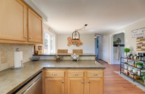 The Willowberry House with Deck and Grill! - Foto 13