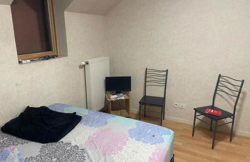 Comfortable apartment in a peaceful setting - Photo 11