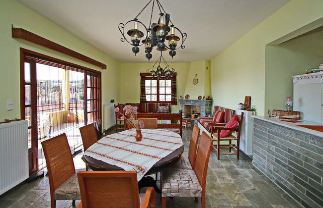 Pantso Villa - Photo 10