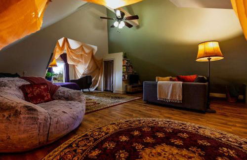 Centrally Located With Lake Views - Photo 11