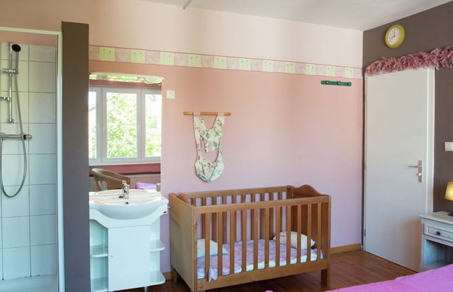 Holiday Home in Moutouyet With Pool & Sauna - Photo 13