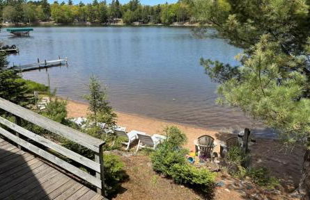 Anderson Lakeside Cabin - Photo 18