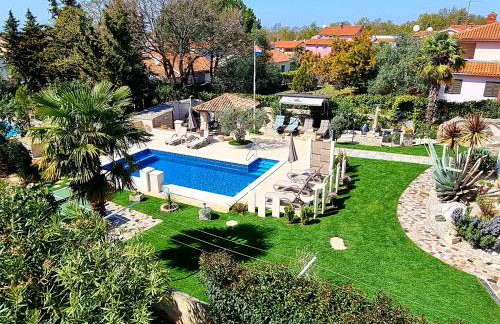 Apartment Villa Engel with Pool - Photo 3