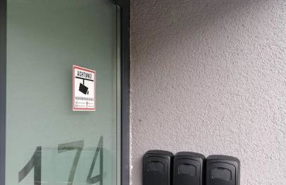 SLEEP WELL Apartments DETMOLD - Tempur Beds- NEU - Top Lage - Free parking - WIFI - Foto 35