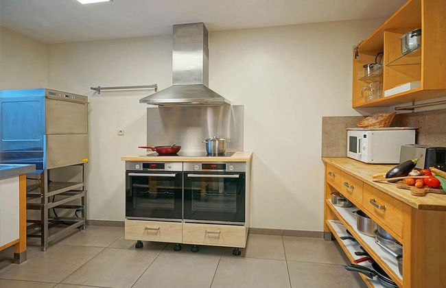 A Stylish Villa in a Green Setting, With a Fully Equipped Wellness Center - Foto 9