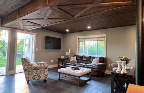 Modern Industrial Farmhouse - The Wayback - Foto 2