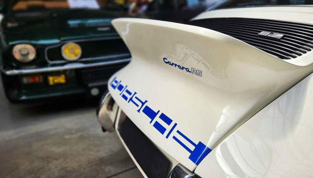 Também admiraremos carros modernos