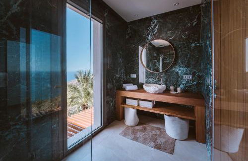 Serenity Villa on the Cliff with climatized pool - Foto 38