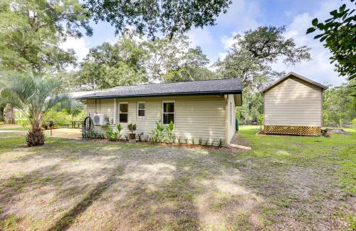 Riverfront Florida Escape with Grill and Fire Pit! - Foto 24