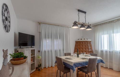 DolomiApartments - Casa Ornella - Foto 9