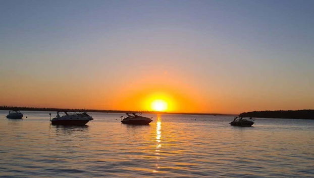 Croa do Goré Boat Ride + Sunset at Ilha dos Namorados - Foto 4