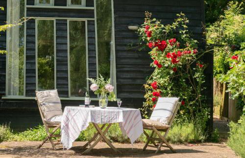 Deepwell Granary is a lovely thatched barn with attached meadow woodland - Foto 8