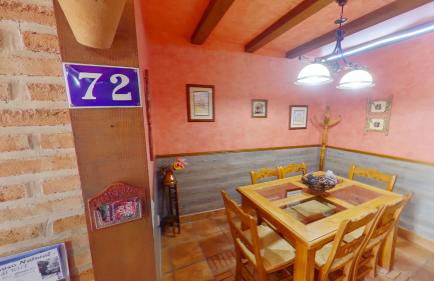 GREDOS RURALRUT cerca del CASTAÑAR de El Tiemblo, Reserva Natural VALLE DE IRUELAS, alojamiento acogedor con cabina hidromasaje, chimenea eléctrica, calefacción, wifi, cocina - Photo 23