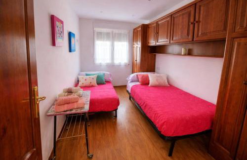 Piso completo para 5 personas en Gijón Casa Lantoxana - Foto 8
