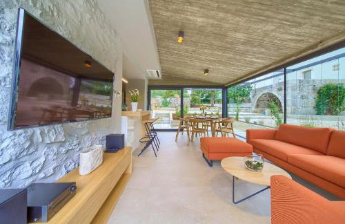 Luxury Jerini Estate - Photo 41