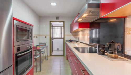 Central, Spacious Parking - Foto 5