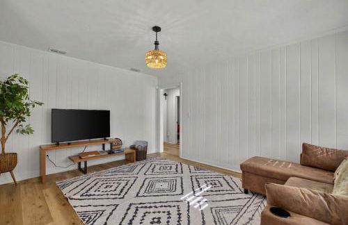 It's A Vibe- less than 10mins Capital,Hospitals,FAMU,&FSU - Foto 42