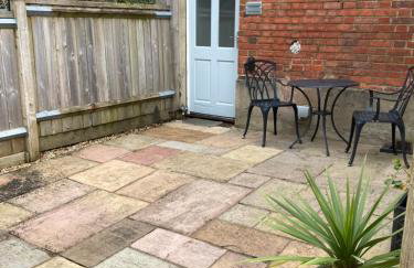 The Apartment, 24 West End Terrace, Winchester - Photo 14