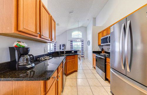 #463-Fabulous 4 bed villa with south facing private pool and spa overlooking water - Foto 32