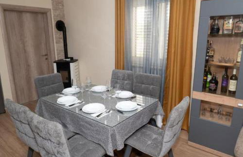 Five Bedroom Villa With Pool - Foto 8