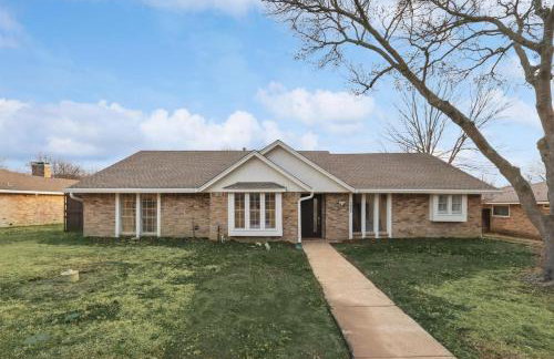 Best of Desoto 4BR, 3BA with Pool, HotTub, Cinema - Foto 49