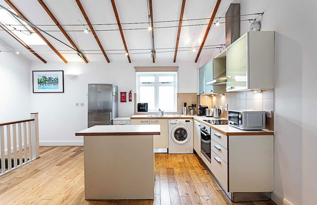 Light and Airy Upside Down House in Boho Hackney - Foto 9