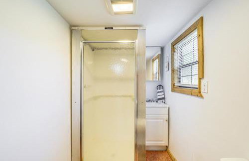 9 Mi to Lake Michigan Secluded Cabin Getaway - Foto 16